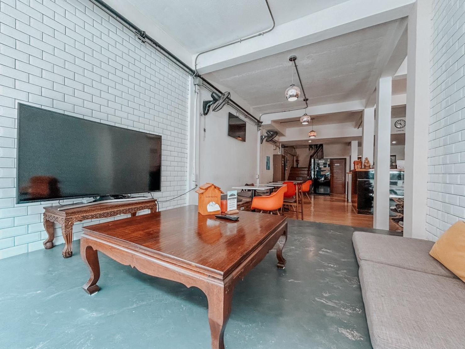 Click Hostel Bangkok Luaran gambar